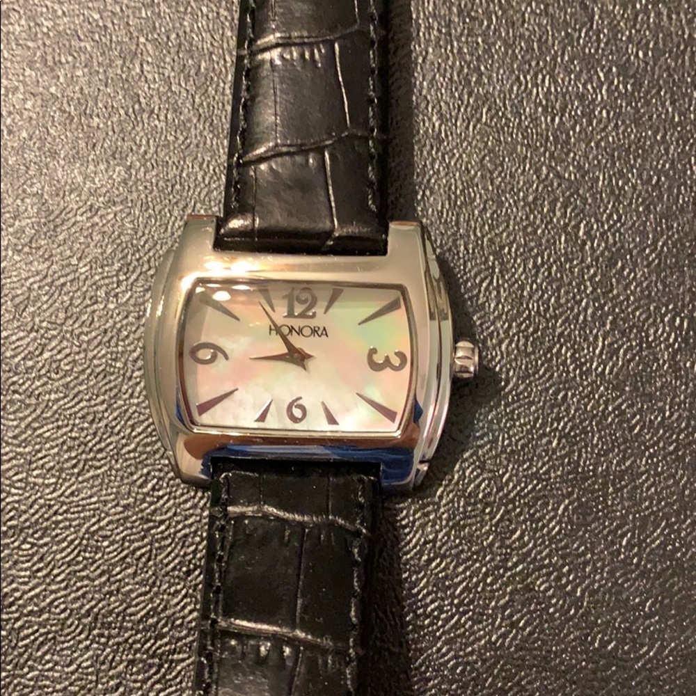 Honora watch